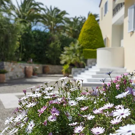 Simore Villa *